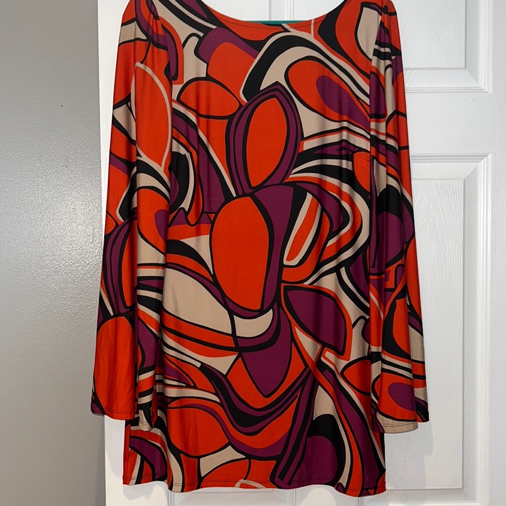 Women’s multicolor dress size large.